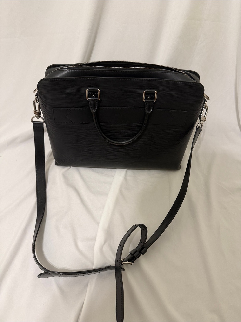 Louis Vuitton 2011 Epi Bassano GM Business Bag - Black